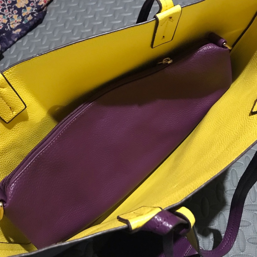 Purse - Picture 4 of 7